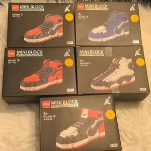 dr star Toys Dr Star Mini Block Air Super Sneakers New In